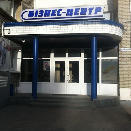 Molodizhniy Hostel Lviv Kültér fotó