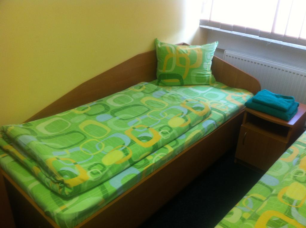 Molodizhniy Hostel Lviv Szoba fotó