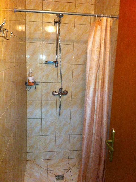 Molodizhniy Hostel Lviv Kültér fotó